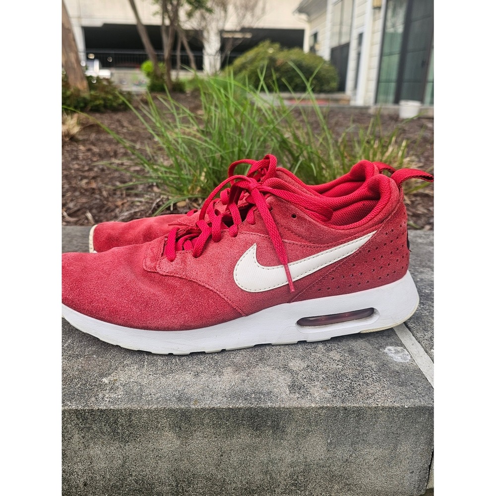 Nike Air Max Tavas Mens 9.5 Red Suede White Swoosh Low Top Sneakers 802611-601 ~ - Picture 2 of 10